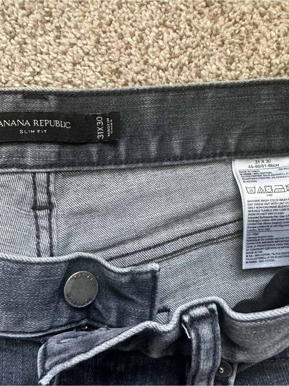 Banana Republic 31x30 slim